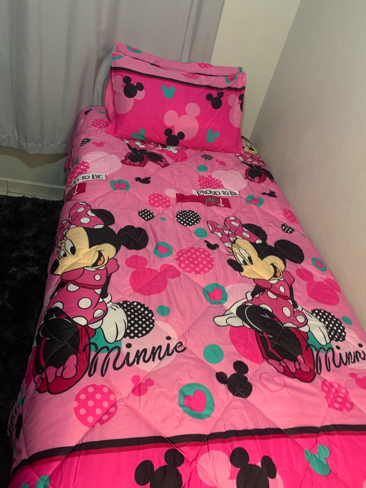 Minnie Mouse comforter